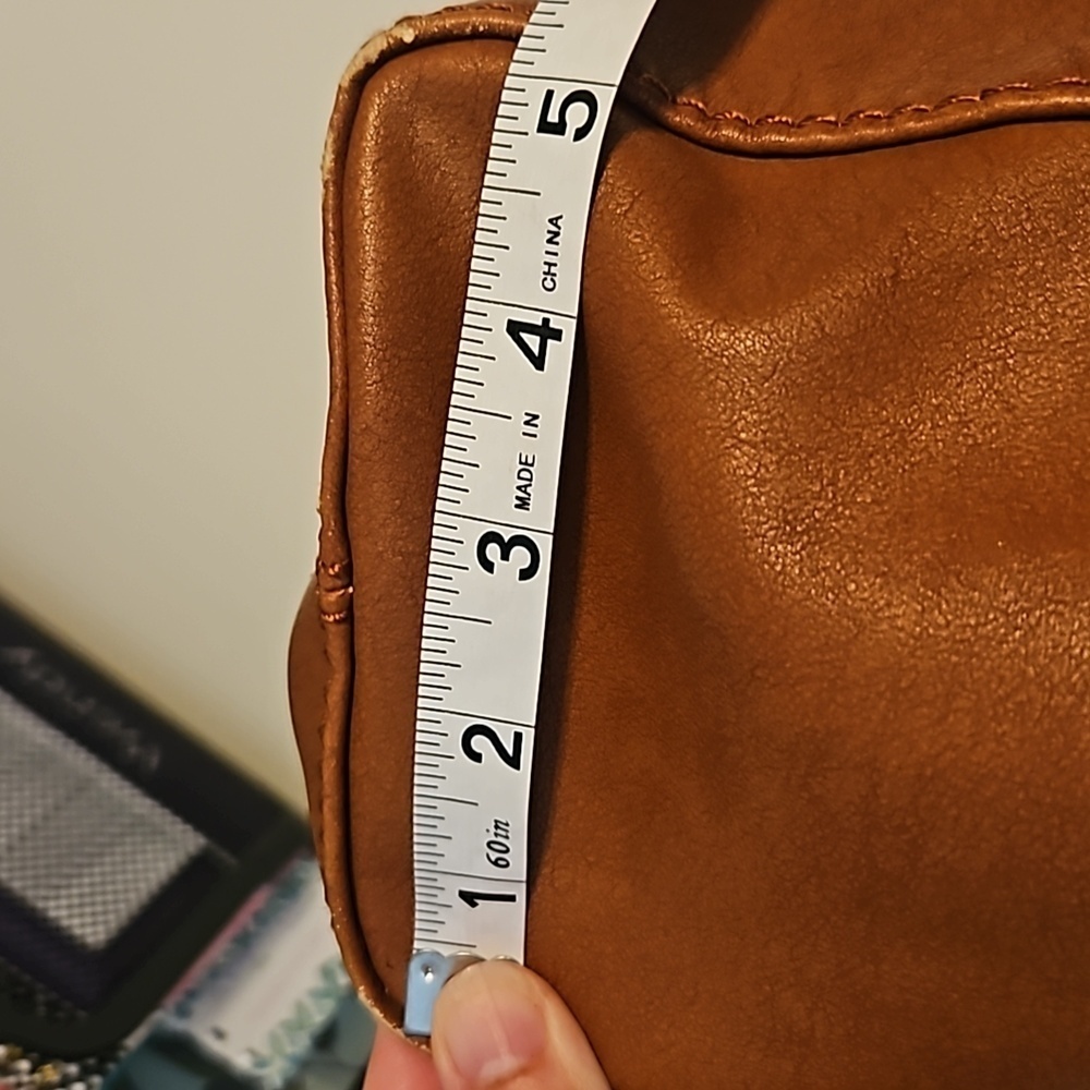 Universal Thread Camel Shoulder Bag - image 7